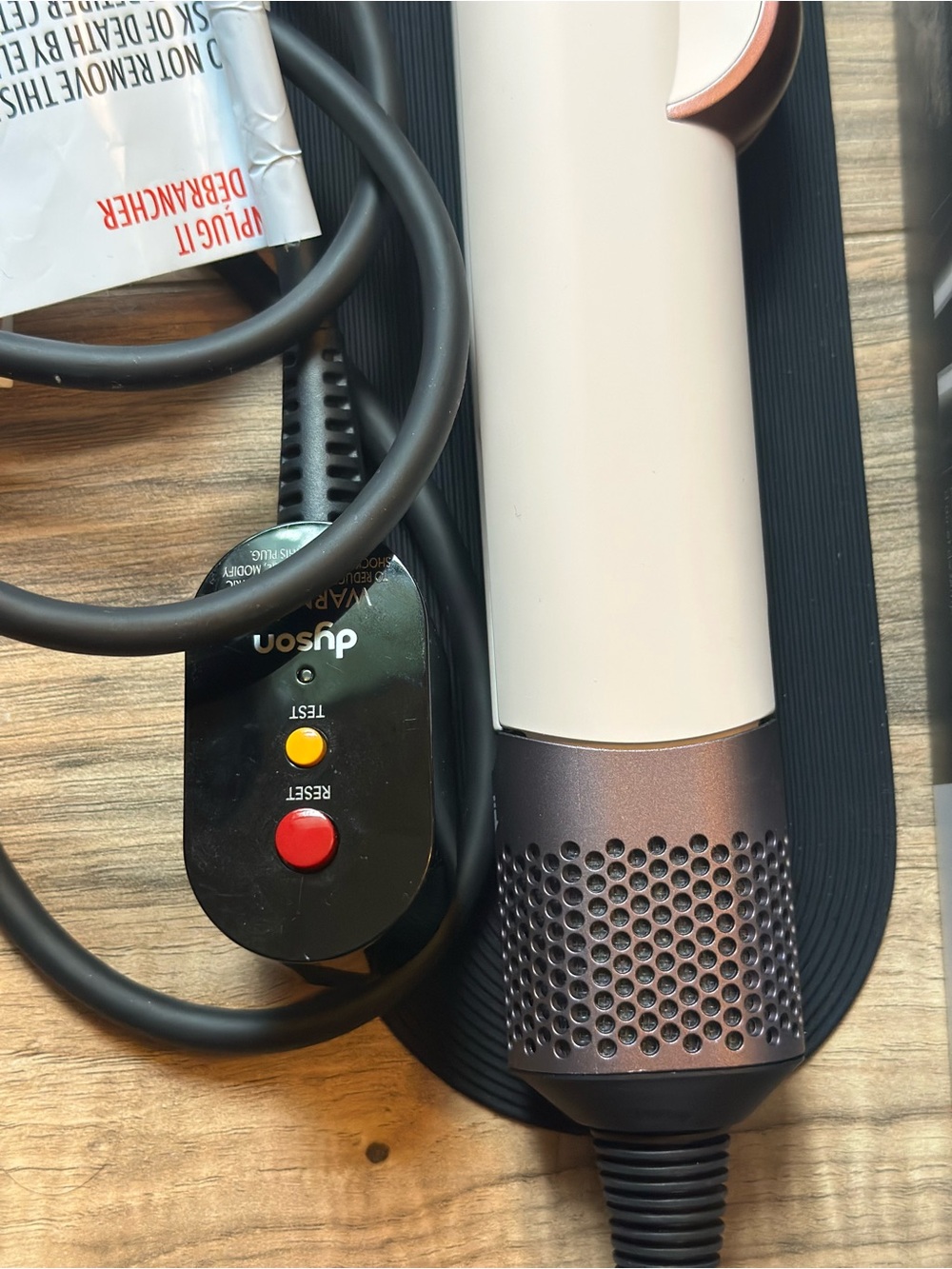Dyson Airstrait – Ceramic Pink/Rose Gold | Barely Used - Picture 6 of 8